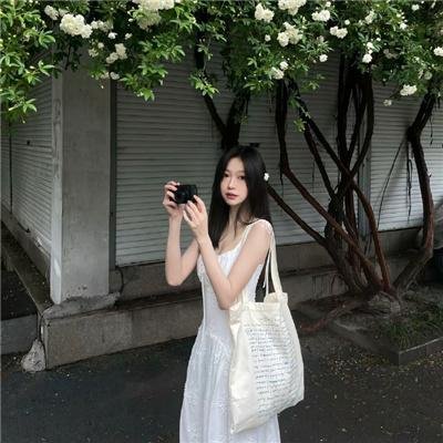 有点意思的院子里院季
